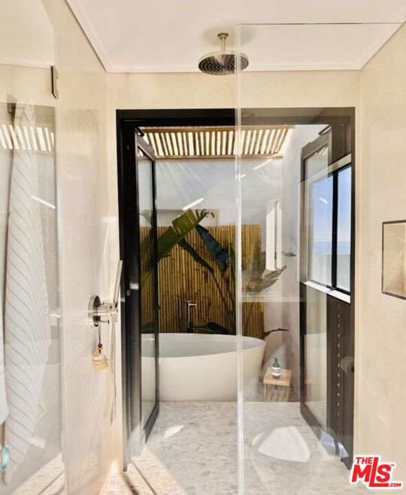 20374 Seaboard Road, Malibu CA: https://media.crmls.org/mediaz/89d630b9-4a24-4e21-ab78-d3945f535a14.jpg