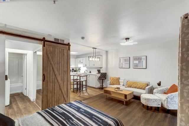 1771 Broadway Street, Concord CA: https://media.crmls.org/mediaz/89d733f1-1efe-4ed1-8248-72d8244f885a.jpg