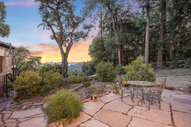 170 Fox Run, Los Gatos CA: https://media.crmls.org/mediaz/89d7424d-dea5-4e1e-80a7-24e76f06c571.jpg