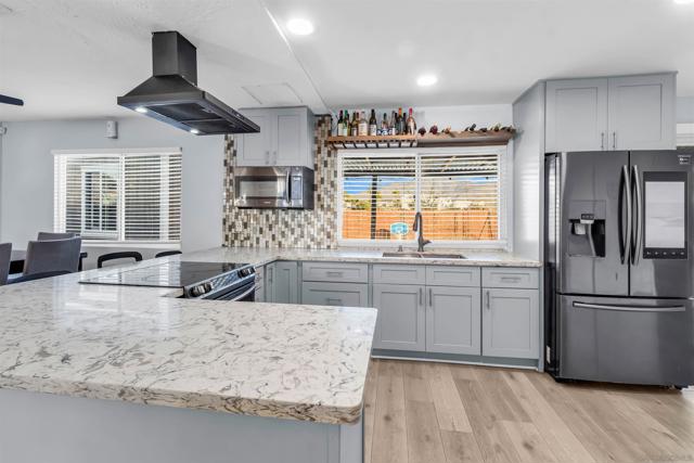 341 Paraiso Ave, Spring Valley CA: https://media.crmls.org/mediaz/89d7b866-44b5-49a6-b011-0b7b6e25b6d7.jpg