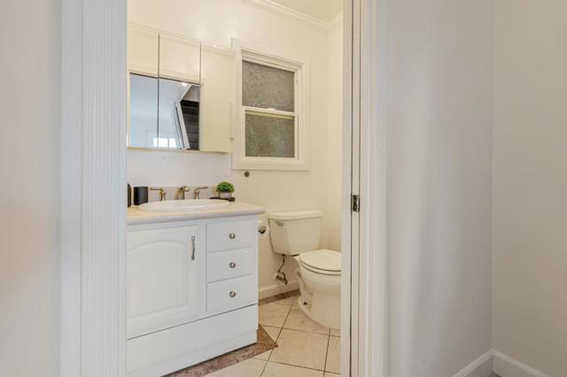 18 Queen Anne Court, Millbrae CA: https://media.crmls.org/mediaz/89d8a28a-dfe3-479c-a9a5-f972b6de6120.jpg