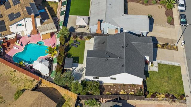 9480 Avenida Acero, Spring Valley CA: https://media.crmls.org/mediaz/89da4360-5132-4cd6-8860-aaf6b1a6081d.jpg