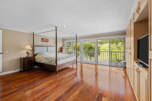 17480 Hoot Owl Way, Morgan Hill CA: https://media.crmls.org/mediaz/89da59c8-6feb-4062-9bb0-ada8cbf747e9.jpg
