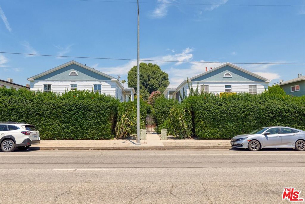 11683 Chandler Boulevard #11685 1/2