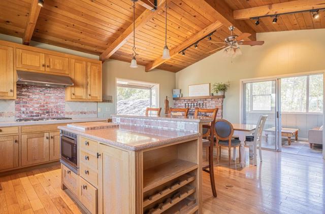 394 Mesa Road, Salinas CA: https://media.crmls.org/mediaz/89db67c5-318f-40f5-a69a-6a407b3869d8.jpg