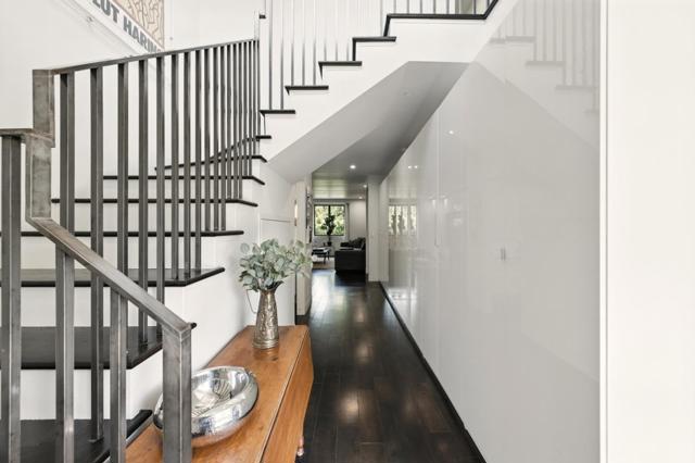 543 8th Avenue, Menlo Park CA: https://media.crmls.org/mediaz/89dc0906-2e9c-475c-836b-416ca59f56d7.jpg