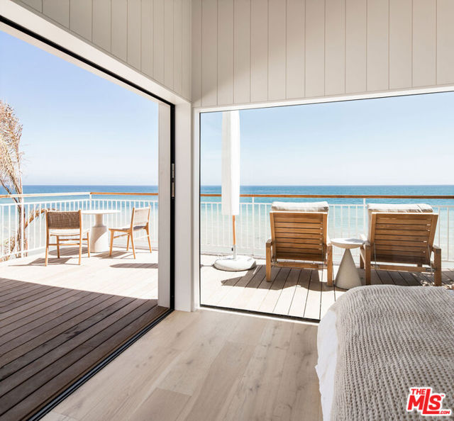 27356 Escondido Beach Road Highway, Malibu CA: https://media.crmls.org/mediaz/89dc3b42-a48b-46ce-a852-2f8dce5c6771.jpg