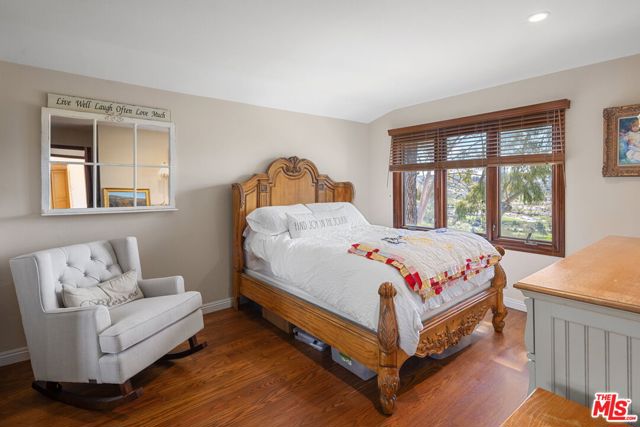 24464 Park Granada, Calabasas CA: https://media.crmls.org/mediaz/89dc839e-97e2-44d9-89e2-f11b082ca810.jpg