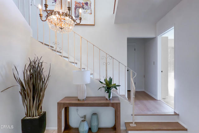 Detail Gallery Image 5 of 57 For 817 E Mountain St, Glendale,  CA 91207 - 5 Beds | 4/1 Baths