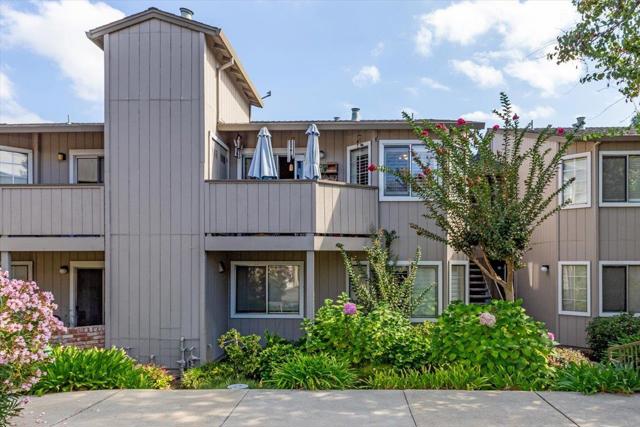 3489 Wine Barrel Way, San Jose CA: https://media.crmls.org/mediaz/89dd26dd-73aa-4e46-b24c-4b8075d6e36b.jpg