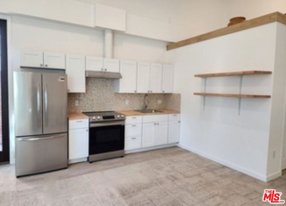 18962 Keswick Street, Reseda, CA 91335