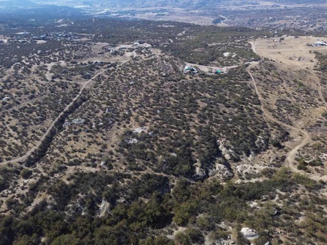 1 Dusty Trail, Aguanga CA: https://media.crmls.org/mediaz/89de00af-200e-4a43-a91b-c02e40fa85ea.jpg