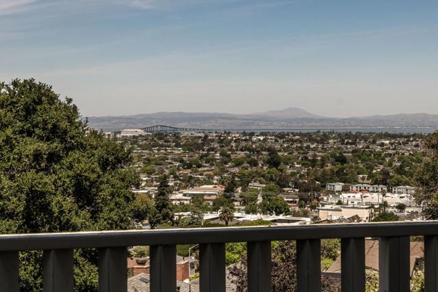 4301 Camden Avenue, San Mateo CA: https://media.crmls.org/mediaz/89de4109-a873-4510-931c-365ebcc47648.jpg