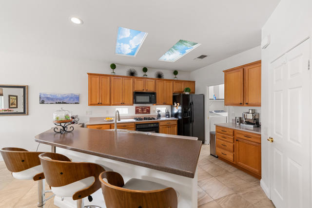 Image 3 of 51 For 35846 Palomino Way