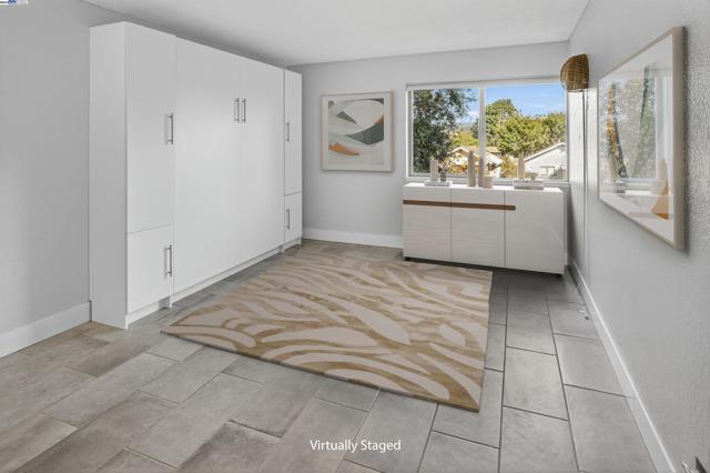 400 Davis St, San Leandro CA: https://media.crmls.org/mediaz/89e11dfb-275f-49e2-b557-66d0d23a7fc0.jpg