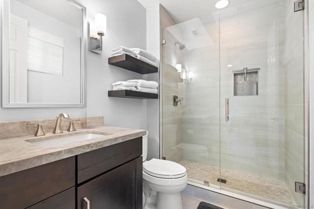 301 Cantle Lane, Encinitas CA: https://media.crmls.org/mediaz/89e19936-7fd7-4289-8a97-4cd769bbe021.jpg