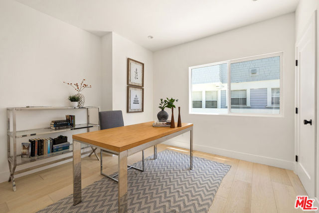 4308 Victoria Park Drive, Los Angeles CA: https://media.crmls.org/mediaz/89e1c76c-398c-48e6-93ad-3ba8289dc5c5.jpg
