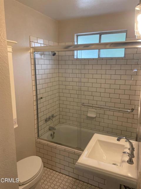 708 N Catalina Avenue, Pasadena CA: https://media.crmls.org/mediaz/89e25d3f-bca7-4326-929c-3a36ef7a3c71.jpg