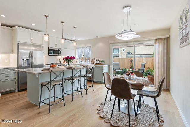 1617 Beagle Court, Ventura CA: https://media.crmls.org/mediaz/89e26188-b9f5-4c47-a1f3-b4216c24cfaa.jpg