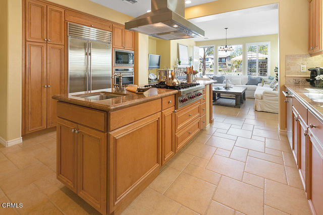 1464 Twin Tides Place, Oxnard CA: https://media.crmls.org/mediaz/89e3be5d-7cb3-4b9c-991e-128ca75ae844.jpg