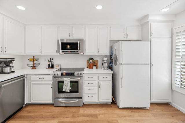 Image 21 of 54 For 9254 Lake Murray Boulevard B
