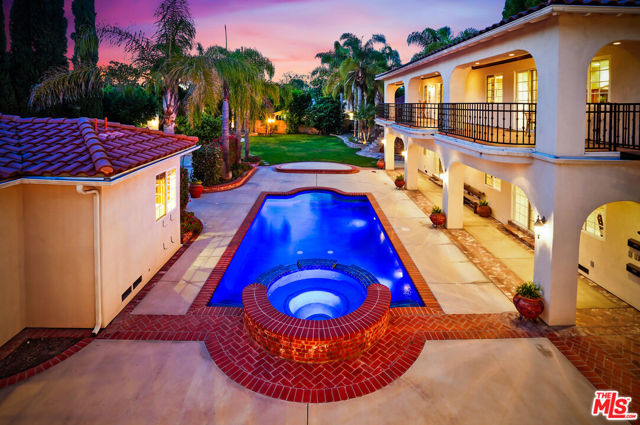 Image 2 of 58 For 10655 Camarillo Street