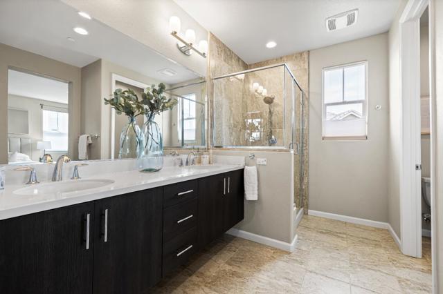 850 Maple Place, East Palo Alto CA: https://media.crmls.org/mediaz/89e442ba-025e-423f-94d6-7b19fa606d97.jpg