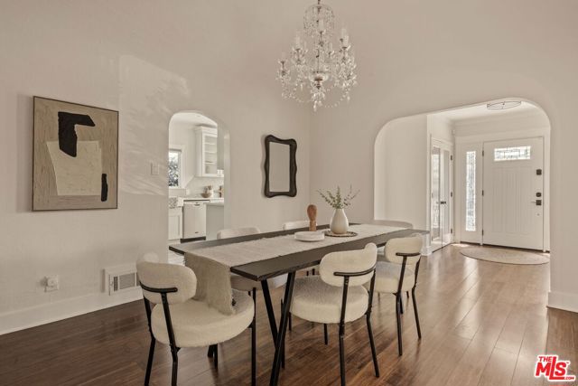 571 N Cahuenga Boulevard, Los Angeles CA: https://media.crmls.org/mediaz/89e6a853-52b8-47cd-a53d-657fdaf8df63.jpg