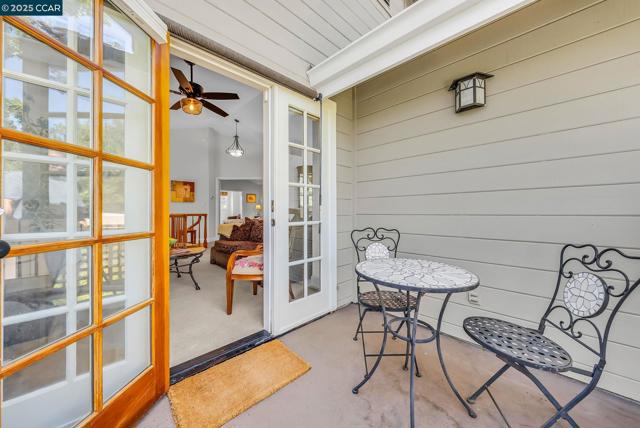 1618 Brush Creek Place, Danville CA: https://media.crmls.org/mediaz/89e6df1c-1c1b-4a64-94de-940089e668a0.jpg
