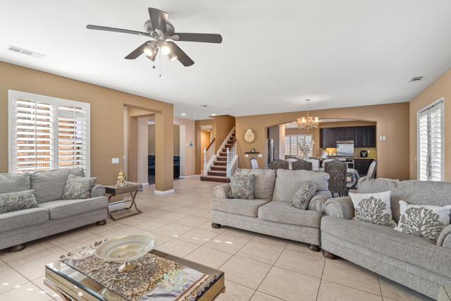 Image 9 of 53 For 82688 Mandrone Drive