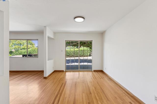 4190 Sharab Ct, Pleasanton CA: https://media.crmls.org/mediaz/89e728bd-8ae1-4e42-b805-04e5cf3d192f.jpg