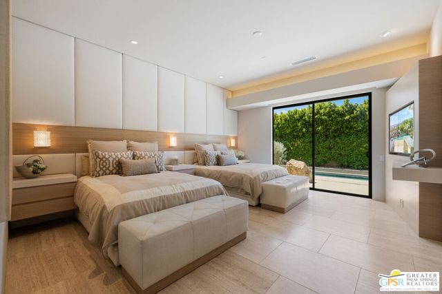 1 Sterling Ridge Drive, Rancho Mirage CA: https://media.crmls.org/mediaz/89e782f2-7637-4e1b-823a-587c1d5ec492.jpg