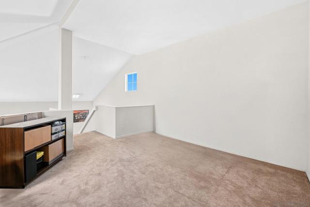 12662 Springbrook Dr, San Diego CA: https://media.crmls.org/mediaz/89e79893-ecc3-4168-b0ac-f985fb65ac6a.jpg