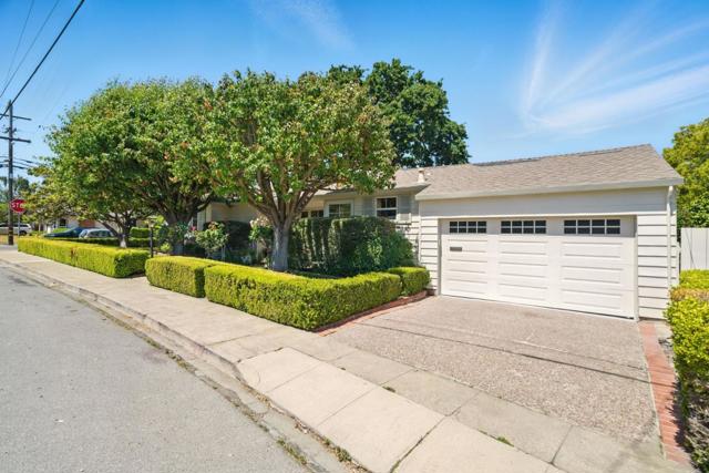 1405 Oakhurst Avenue, San Carlos CA: https://media.crmls.org/mediaz/89e82573-bc40-4631-9458-bfbdc3b9fc89.jpg
