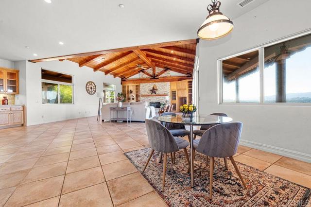 Detail Gallery Image 15 of 48 For 2155 Mil Sorpresas Dr, Fallbrook,  CA 92028 - 3 Beds | 3/1 Baths