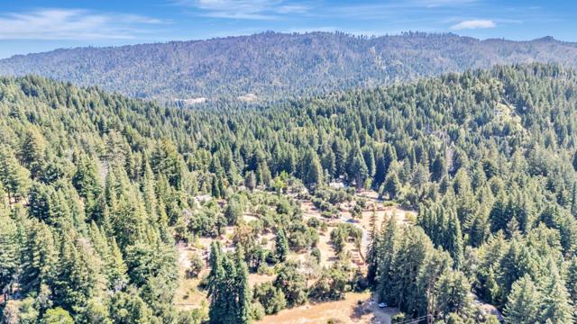 17900 China Grade Road, Boulder Creek CA: https://media.crmls.org/mediaz/89e92bc0-f24e-456b-b3c2-b936509692a5.jpg
