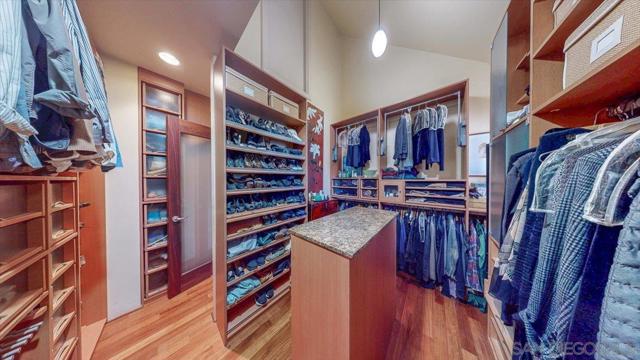13027 Via Latina, Del Mar CA: https://media.crmls.org/mediaz/89e96e4a-a12c-47aa-a706-9bf0cba8b1d6.jpg