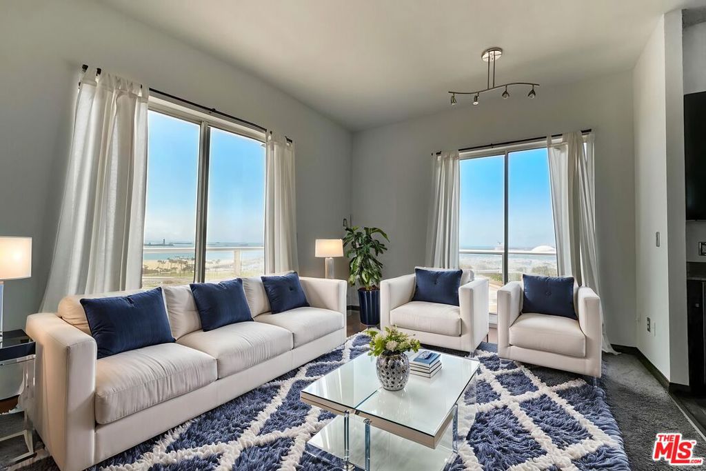 488 E Ocean Boulevard #1102