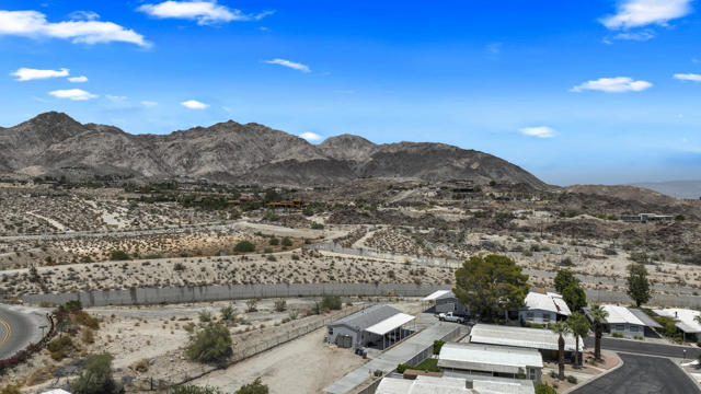 25 Pampas Lane, Palm Desert CA: https://media.crmls.org/mediaz/89ea1521-3c3e-4415-aa3c-7ed29aa7909f.jpg