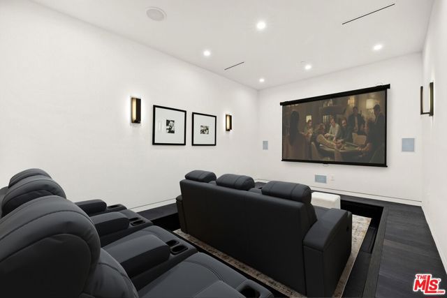 900 N Vista Street, Los Angeles CA: https://media.crmls.org/mediaz/89ec02d6-be9e-47f6-abcf-63707858d8aa.jpg
