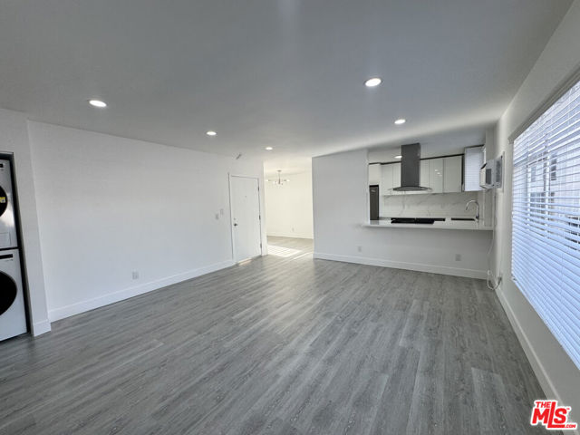 1279 N Harper Avenue, West Hollywood CA: https://media.crmls.org/mediaz/89ec2e2f-0867-404c-ad26-d9fc46196771.jpg