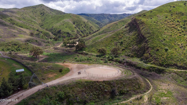 952 Carefree Drive, Simi Valley CA: https://media.crmls.org/mediaz/89ece24d-dea3-4f5a-a6f1-2928910a0ce6.jpg