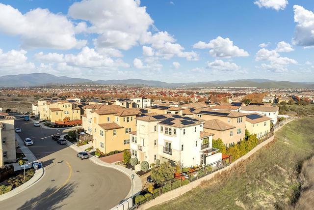 600 Thyme Way, San Ramon CA: https://media.crmls.org/mediaz/89ecffb6-25c8-45ad-ab58-bdb4a4f66f0d.jpg