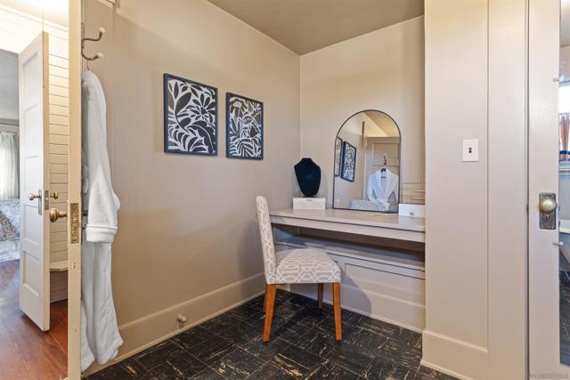 4229 Saint James Place, San Diego CA: https://media.crmls.org/mediaz/89edacb1-23c0-4db7-bbdd-00335f337bc3.jpg