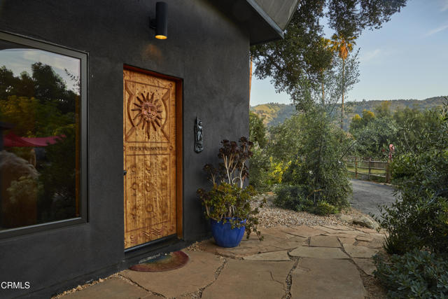 12293 Topa Lane, Santa Paula CA: https://media.crmls.org/mediaz/89edf52e-2a6c-4e3e-aeb9-4f40a1cc9e6e.jpg