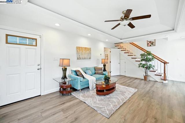 3419 Del Valle Cir, San Leandro CA: https://media.crmls.org/mediaz/89ee5e81-2c69-4b75-b925-7e8bae24e668.jpg