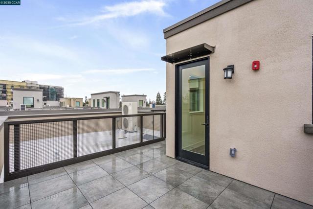 301 Stone Pine Terrace, Sunnyvale CA: https://media.crmls.org/mediaz/89eeb124-c6cb-4551-9169-5e7179831817.jpg