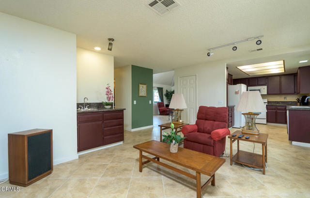 Detail Gallery Image 12 of 44 For 11764 Betula Cir, Moreno Valley,  CA 92557 - 4 Beds | 3 Baths