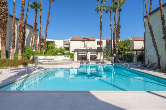 1552 S Camino Real, Palm Springs CA: https://media.crmls.org/mediaz/89ef89d0-cd97-4681-aaf6-1efff71de6f4.jpg