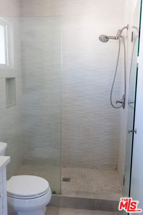 932 W Crestwood Street, San Pedro CA: https://media.crmls.org/mediaz/89f0e37b-d726-4157-88c5-94dc2db8a4c9.jpg